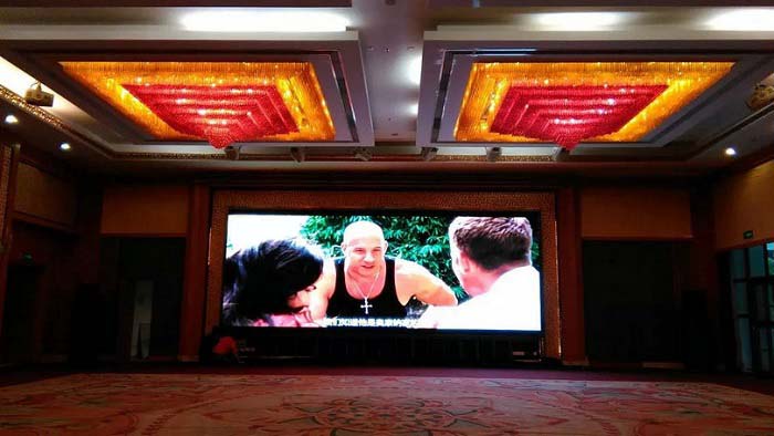Как был установлен большой экран LED в банкетном зале отеля, дисплея LED, электронный экран отеля